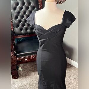Fitted black sweetheart dress